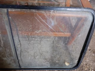 Ventana Trasera Mitsubishi L300
