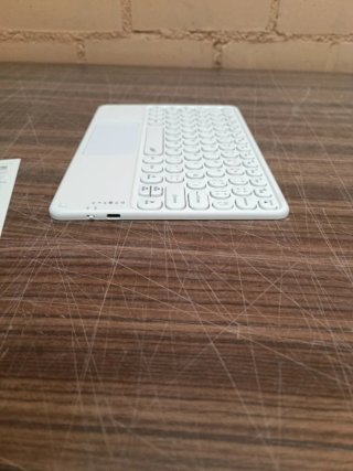 Teclado Bluetooth Blanco con Touchpad y Cable