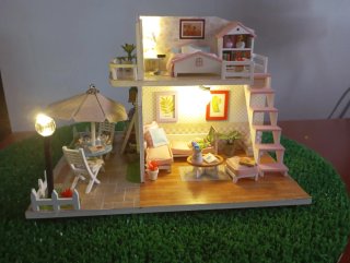 Casita de muñecas rosa