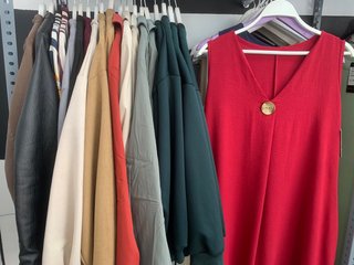 Lote di abbigliamento donna nuovo da negozio