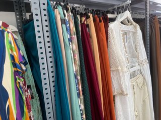 Lote di abbigliamento donna nuovo da negozio