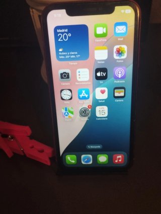 iPhone XR Rojo, buen estado general ,