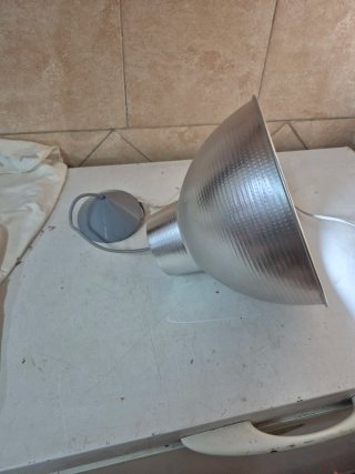 Lampada a sospensione in alluminio