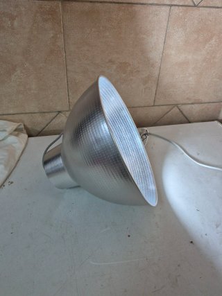 Lampada a sospensione in alluminio