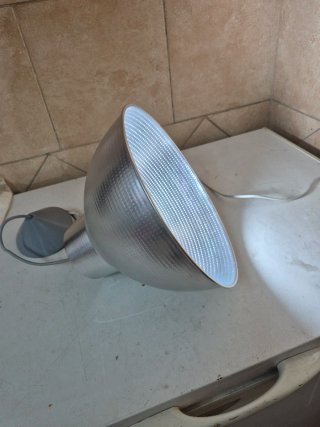 Lampada a sospensione in alluminio