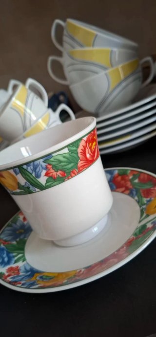 2 Tazze da Tè con Piattino Floreale