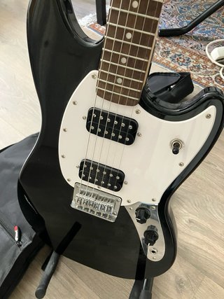 Guitarra Fender Mustang Negra