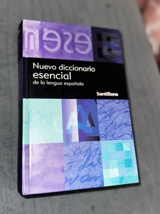 Nuevo diccionario esencial