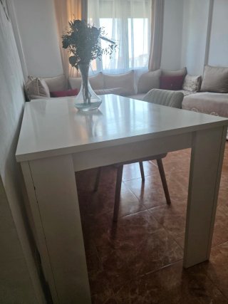 Mesa comedor blanca 120x75 cm seminueva