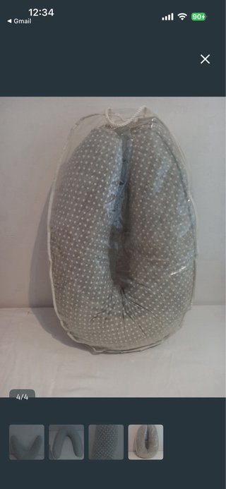 Cojín de lactancia gris con topitos