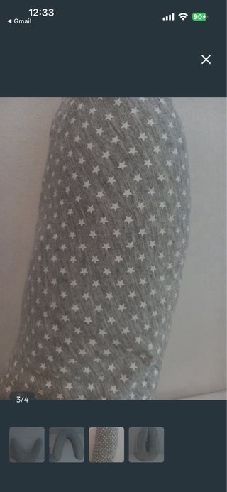 Cojín de lactancia gris con topitos