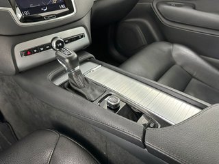 VOLVO XC90 2.0 D4 Momentum Auto