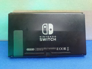 SOLO CONSOLA NINTENDO SWITCH SIN CARGADOR MANDOS