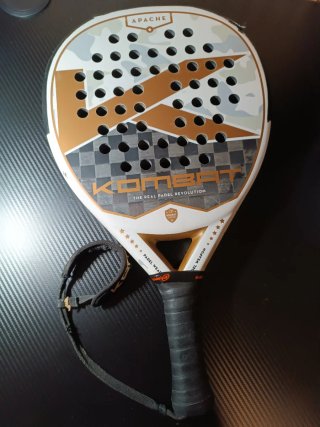 Pala de Pádel Apache Kombat