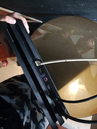 PS4 Pro 1TB + Mando Generico