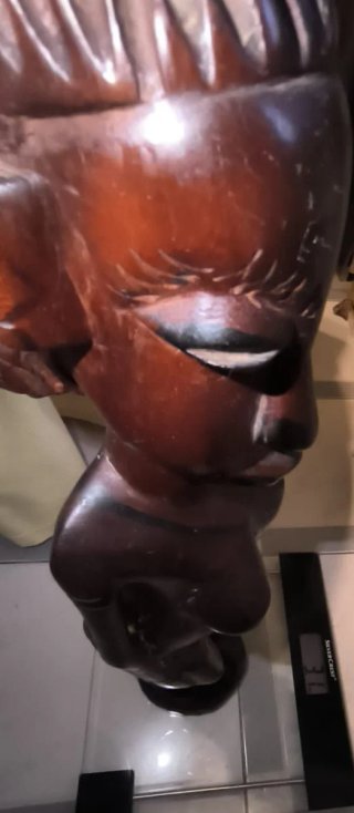 Escultura étnica  Madera "Mujer portadora" (3'1Kg)