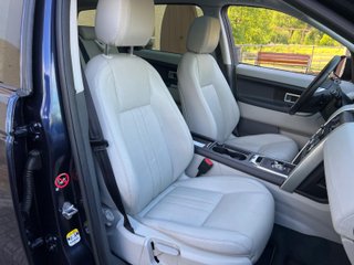 Land Rover Discovery Sport 2.0L TD4 4x4 SE