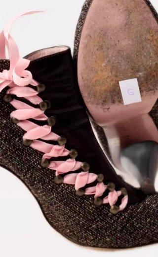 Botines de mujer con cordones rosas