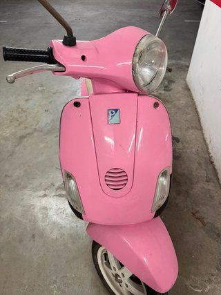 Vespa LX 50 Scooter Automática Rosa