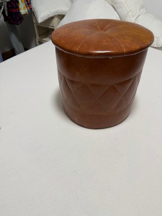 Puff redondo cuero marrón con almacenaje
