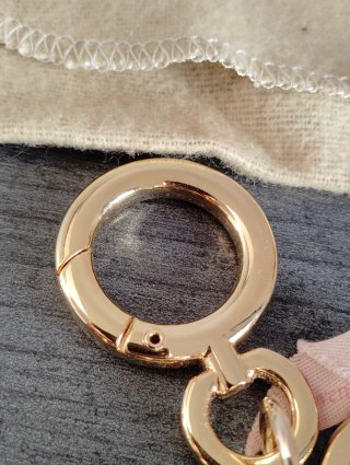 Llavero Corazón Burberry Dorado