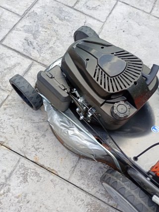 Cortacésped gasolina con tracción autopropulsado