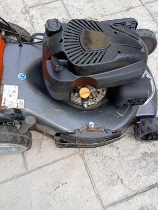 Cortacésped gasolina con tracción autopropulsado