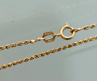 Cordón chapado en oro