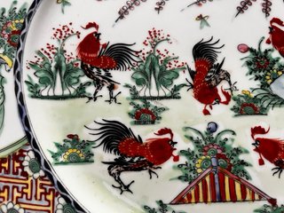 Coppia di piatti decorativi in ceramica Macao