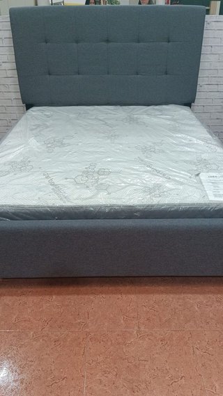 Cama Matrimonial con Cabecero Tapizado 135cm