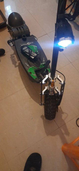Patin electrico con luz frontal