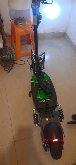 Patin electrico con luz frontal