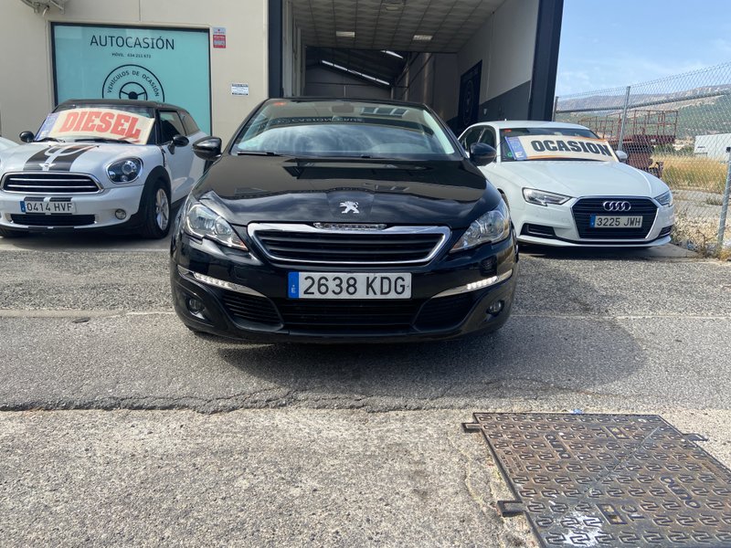 Peugeot 308 2017 - foto 1