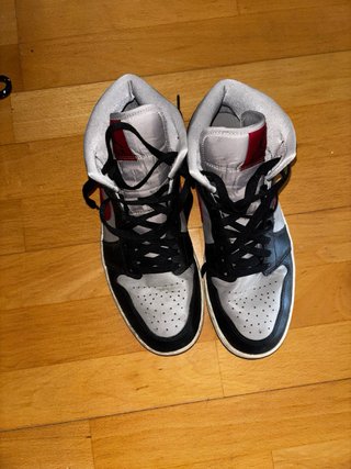 Air Jordan 1 High OG Rojo y Negro Talla 42.5