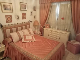 Conjunto dormitorio: cabecero, edredón y cortinas