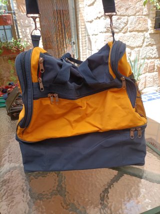 Bolsa de deporte Legea amarilla y azul