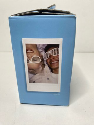 : Cámara Fujifilm Instax Mini 12 Blanca