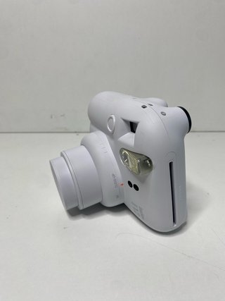 : Cámara Fujifilm Instax Mini 12 Blanca