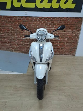 Piaggio Medley 125