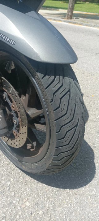 Yamaha XMax 400 ABS Negra/Gris