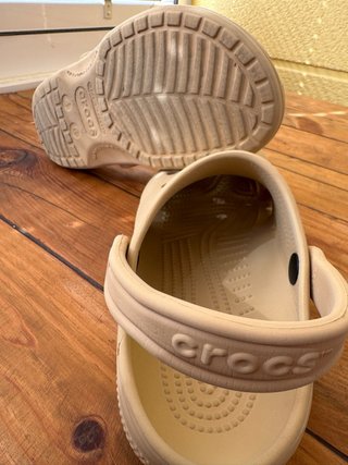 Crocs Talla 38 Beige