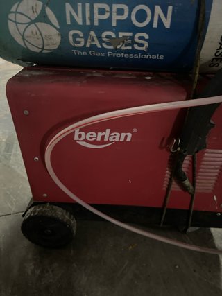 Soldadora de hilo MIG 140