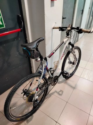 Bicicleta Rockrider Blanca