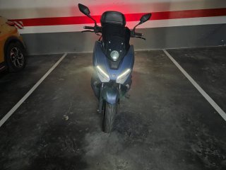 Moto Scooter Azul Automática