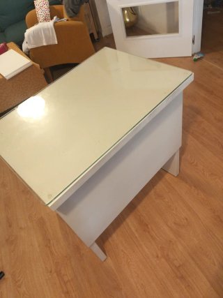 Scrivania in legno massello con vetro
