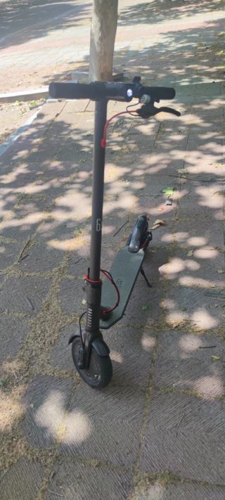 Patinete eléctrico.Rueda delantera nueva.Negociabl