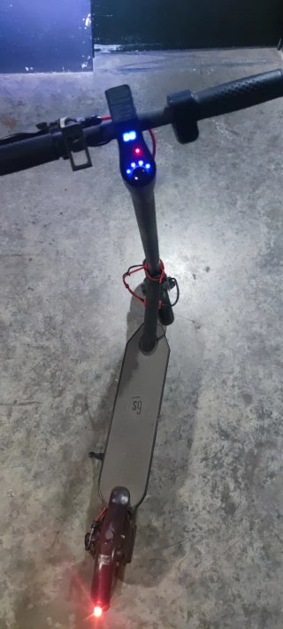 Patinete eléctrico.Rueda delantera nueva.Negociabl