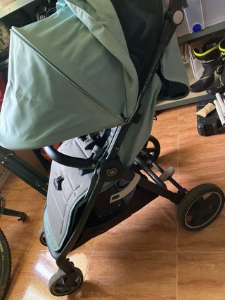 Carrito de bebé plegable
