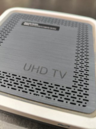 Desco UHD Wifi Movistar con Mando
