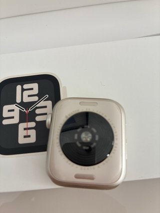 Apple Watch SE 40mm Starlight Aluminum